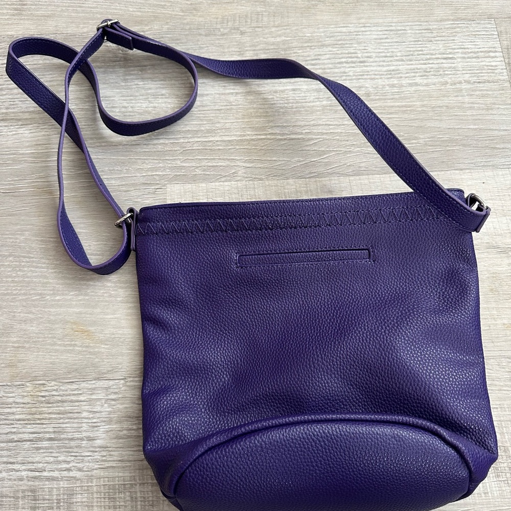 Elegant Purple Leather Shoulder Bag